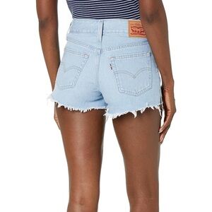 BNWT Women's Levi Superlow Shorts (sz 29)